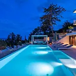 Stunning Kvarner 5 Bedrooms Aura Caesar Stunning Sea Views ميدفيجا