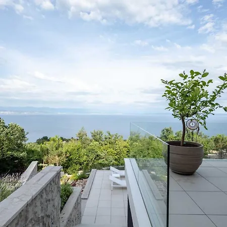 Stunning Kvarner Villa 5 Bedrooms Villa Aura Caesar Stunning Sea Views Private Pool Opatija Vilă *