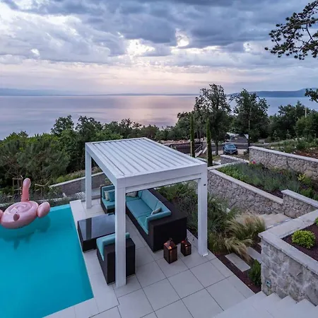 Vilă Stunning Kvarner Villa 5 Bedrooms Villa Aura Caesar Stunning Sea Views Private Pool Opatija Medveja