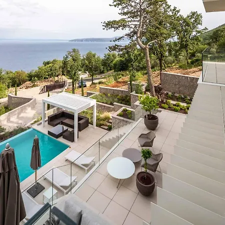 Vilă Stunning Kvarner Villa 5 Bedrooms Villa Aura Caesar Stunning Sea Views Private Pool Opatija *