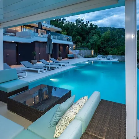 Vilă Stunning Kvarner Villa 5 Bedrooms Villa Aura Caesar Stunning Sea Views Private Pool Opatija
