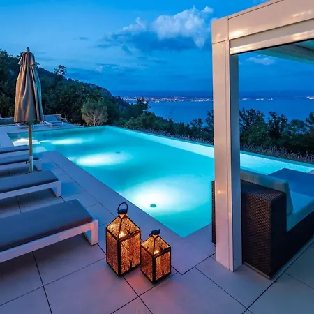 Stunning Kvarner 5 Bedrooms Aura Caesar Stunning Sea Views Willa *