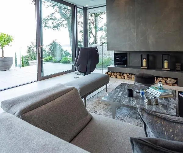 Stunning Kvarner 5 Bedrooms Aura Caesar Stunning Sea Views Medveja