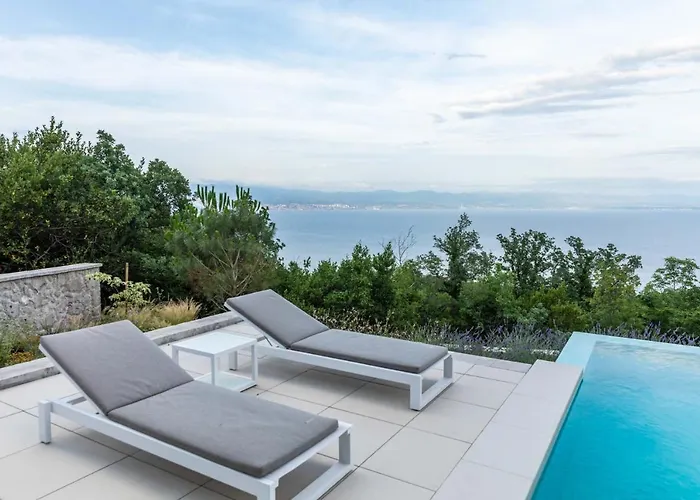 Villa Stunning Kvarner 5 Bedrooms Aura Caesar Stunning Sea Views *
