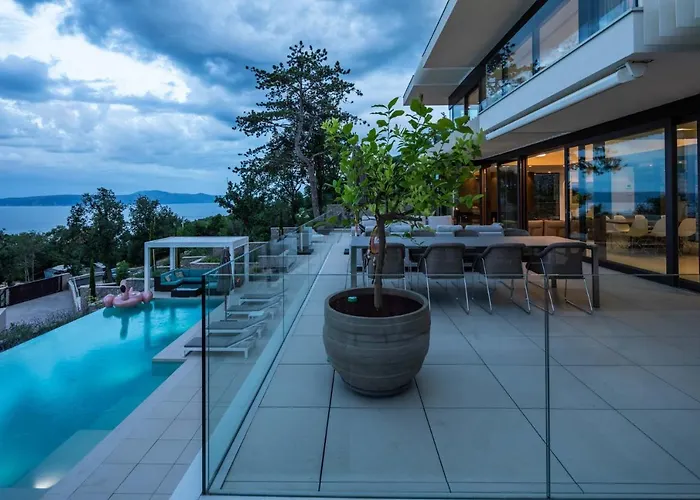Stunning Kvarner 5 Bedrooms Aura Caesar Stunning Sea Views Medveja