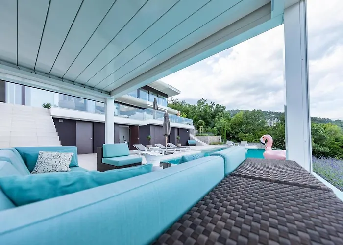 Stunning Kvarner 5 Bedrooms Aura Caesar Stunning Sea Views Medveja