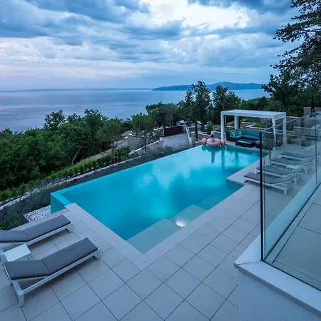 Villa Stunning Kvarner 5 Bedrooms Aura Caesar Stunning Sea Views