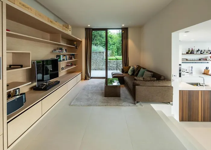 Вилла Stunning Kvarner 5 Bedrooms Aura Caesar Stunning Sea Views