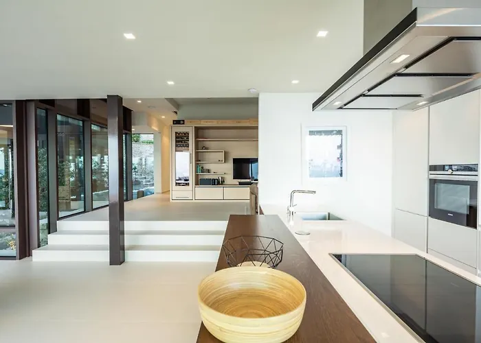 Stunning Kvarner 5 Bedrooms Aura Caesar Stunning Sea Views Вилла Медвежа