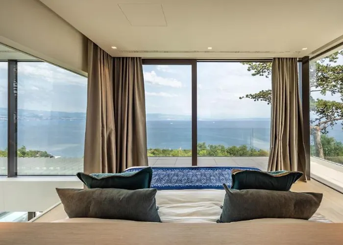 Stunning Kvarner 5 Bedrooms Aura Caesar Stunning Sea Views Medveja