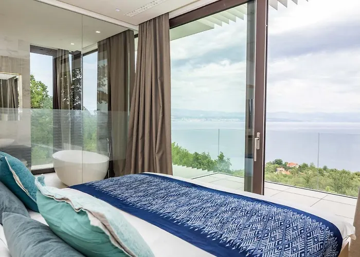 Stunning Kvarner 5 Bedrooms Aura Caesar Stunning Sea Views Вилла Медвежа